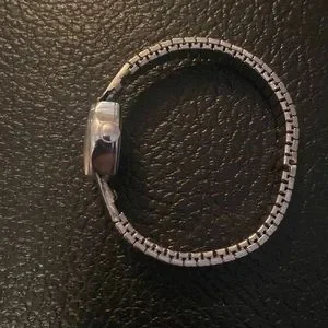 Gruen Vintage Ladies Watch oval face unique chain 17 jewels. Working condition Gruen 50 main image 4